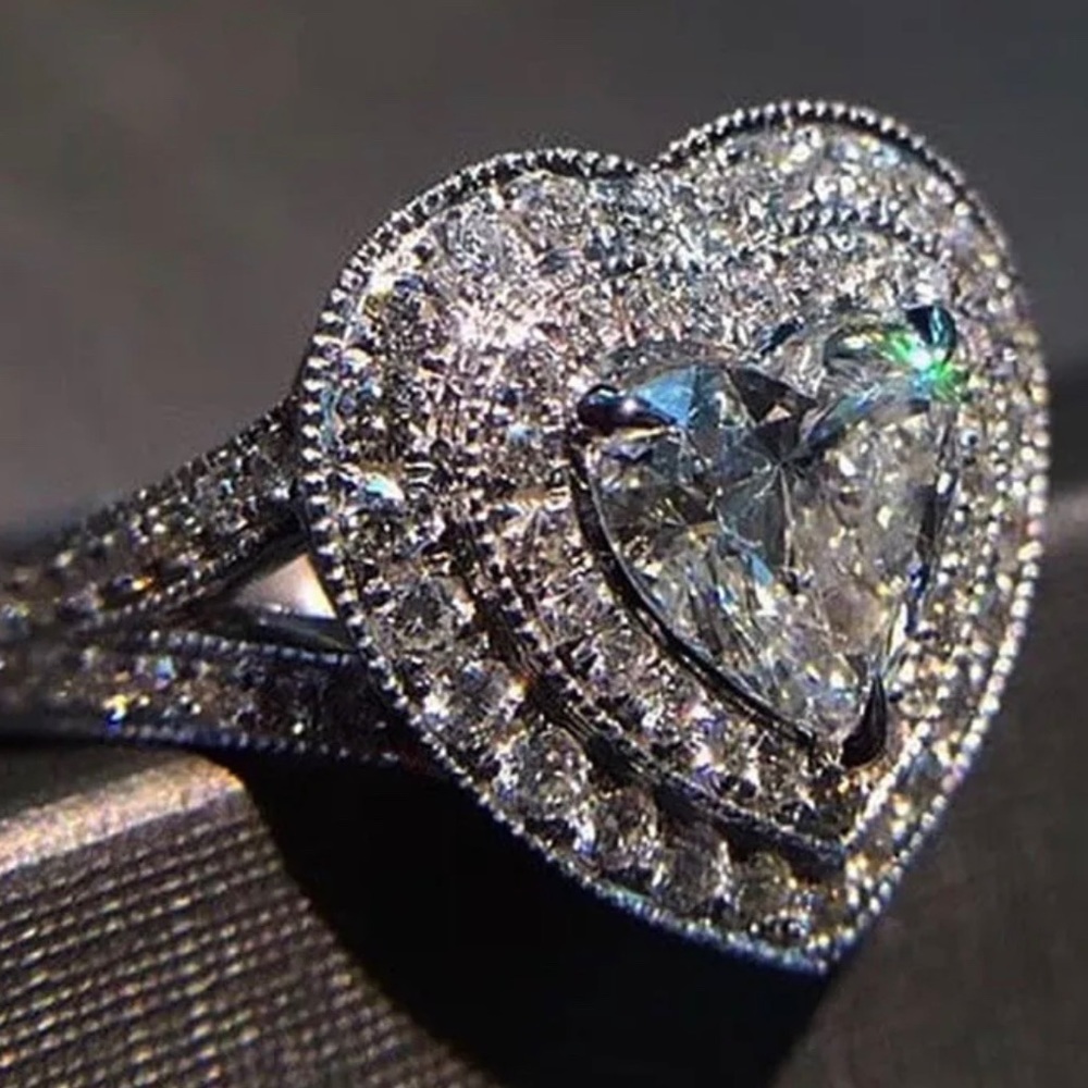Luxury Stylish Heart Shape 925 Silver Plated Ring